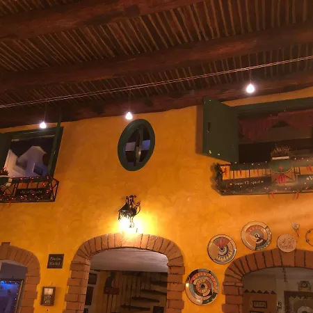 Le Stanze Di Mimi Couette-café 4*