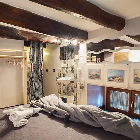 Le Stanze Di Mimi לינה וארוחת בוקר נאפולי